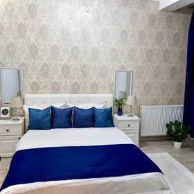 White by Solid Residence Mamaia