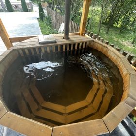 Vadász Panzió és Söröző Hollóháza