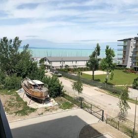 Cadet-ház Balatonpart Apartman Siófok