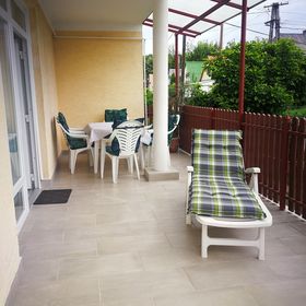 Leander Apartman Csokonyavisonta