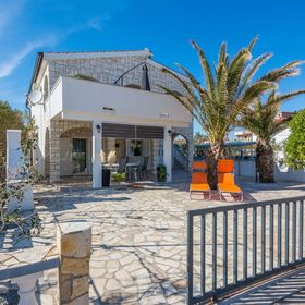 Apartments Bojana Vir