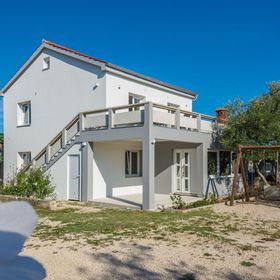 Apartment Radovic Nives Vir