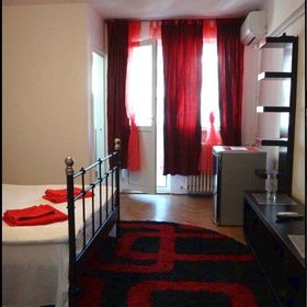 Apartament Studio Red & Black București