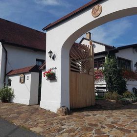 Selský Dvůr Biskoupky Sebečice