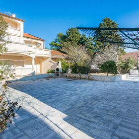 Apartments Medved Vir