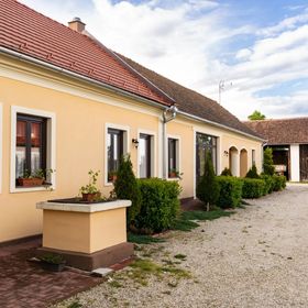 Kápolna Vendégház Kerkáskápolna