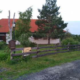 Yeti Vendégház Vágáshuta