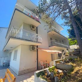 Apartmani Combaj Jadranovo