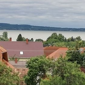 U8 Apartmanház Vonyarcvashegy