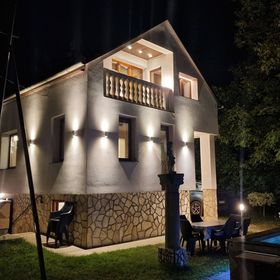 Medencés Deluxe Üdülőház Pilisszentiván