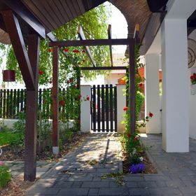 Nádas Julcsa Vendégház Tiszabábolna