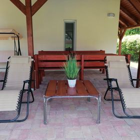 V7 Petite Maison Siófok