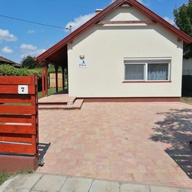 V7 Petite Maison Siófok