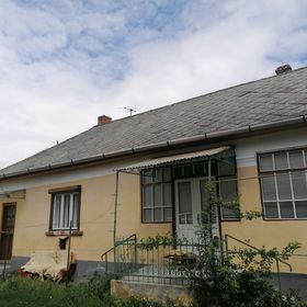 Kesudiófa Vendégház Tiszabábolna