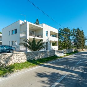 Apartment Martan Vir