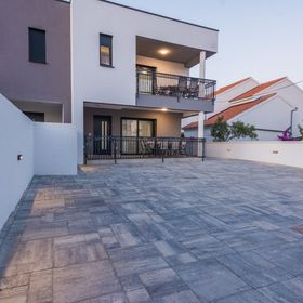 Apartment Spanic 1 Vir