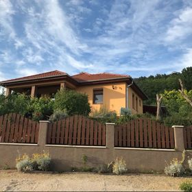 Panoráma Apartman Ház Pannonhalma