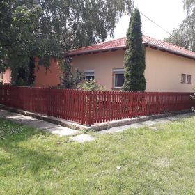 Nyugi-Lak Vendégház Tiszakécske