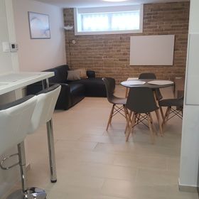 Orhidea Szuterén Apartman Győr