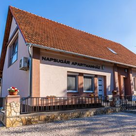 Napsugár Apartmanház Harkány