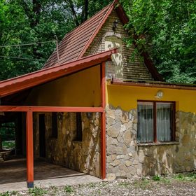 Tölgyfás Vendégház Makó