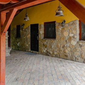 Tölgyfás Vendégház Makó