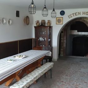 Merlot Pinceszálló Vendégház Hajós