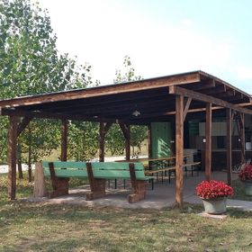 Modern Művész Szállás & Pihenőpark Gyömrő