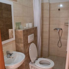 Anker Étterem & Panzió *** Gönyű