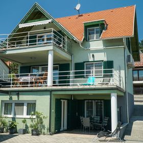 Fügefa Apartman Balatonalmádi