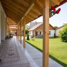 Holdudvar Vendégház Tiszafüred