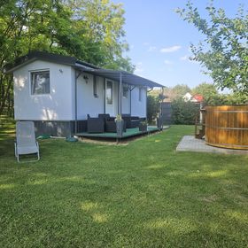 Akácfa Apartman-Mobilház Bakonynána