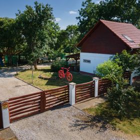 Piros Bicikli Vendégház Tiszafüred