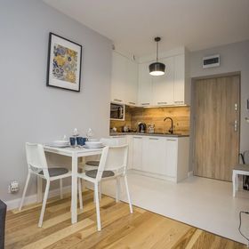 CR Uroczy Apartament w Centrum Nowy Świat 18