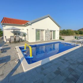 Villa Nicolle Privlaka 