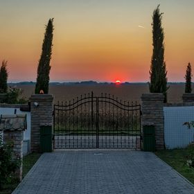 Provence Birtok Decs