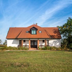 Sterbetz István Túzokvédelmi Látogatóközpont Dévaványa