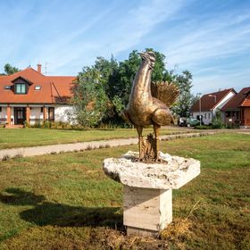 Sterbetz István Túzokvédelmi Látogatóközpont Dévaványa