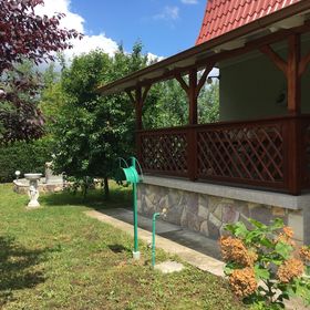 Fahal Vendégház Vezseny