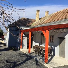 Luis Gólyás Háza Raposka