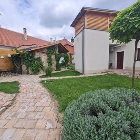 Kossuth Apartmanház Tata