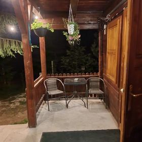 Casa Dintre Brazi Comandău