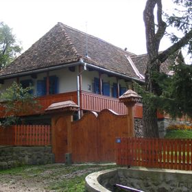 Casa de oaspeți Csaba și Hambar Șiclod