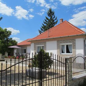 Lotti Vendégház Poroszló