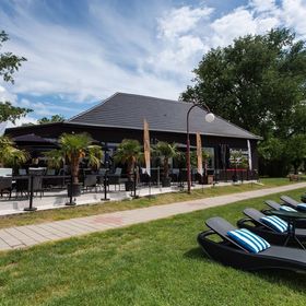 Waterfront Lodge **** Panzió Szeliditópart