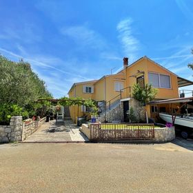 Apartmani Mara Šilo