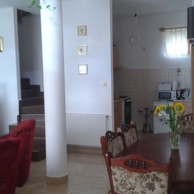 Nyugalom Szigete Ház Lakitelek