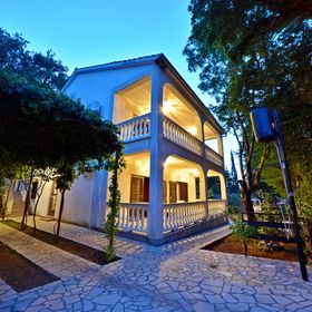 Apartmani Karmelic Malinska