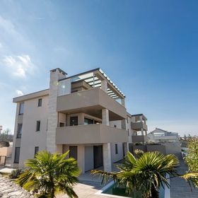 Apartment Tomi Malinska