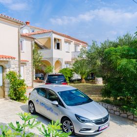 Apartments Sime Lopar